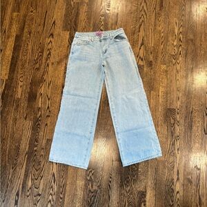 Edikted Raelynn Washed Low Rise Jeans